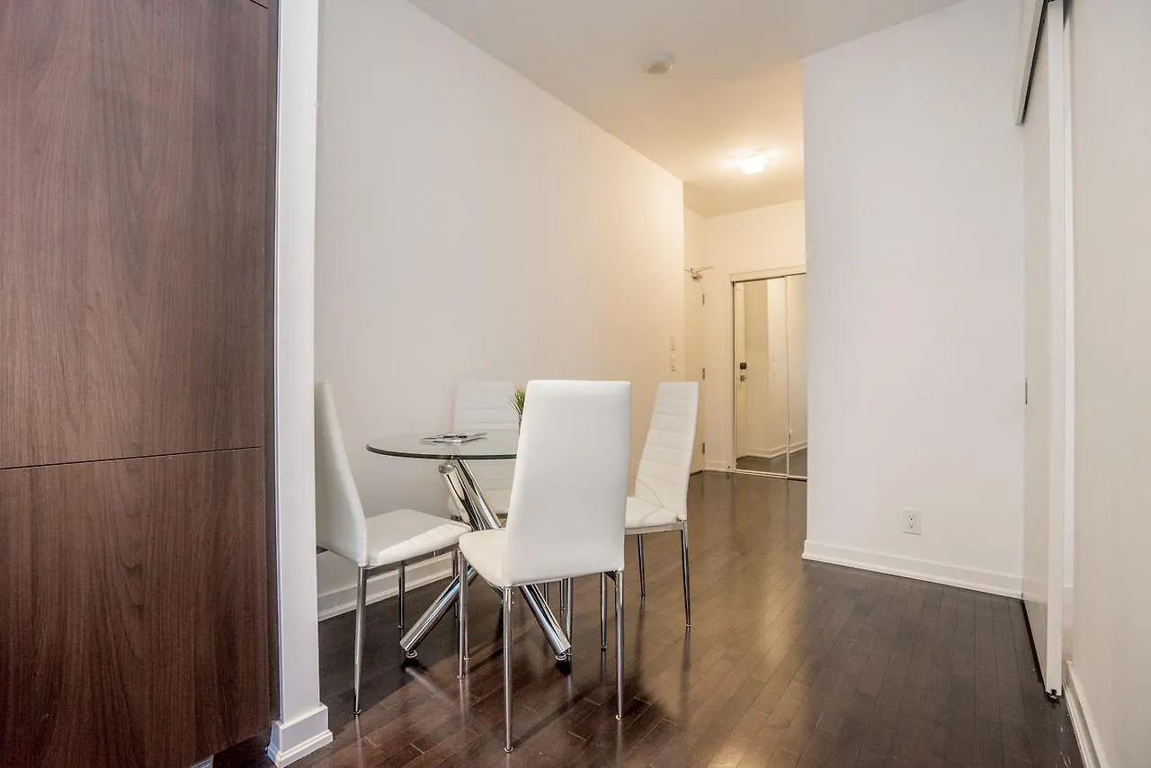 Aaira Suites York St Toronto Lägenhet