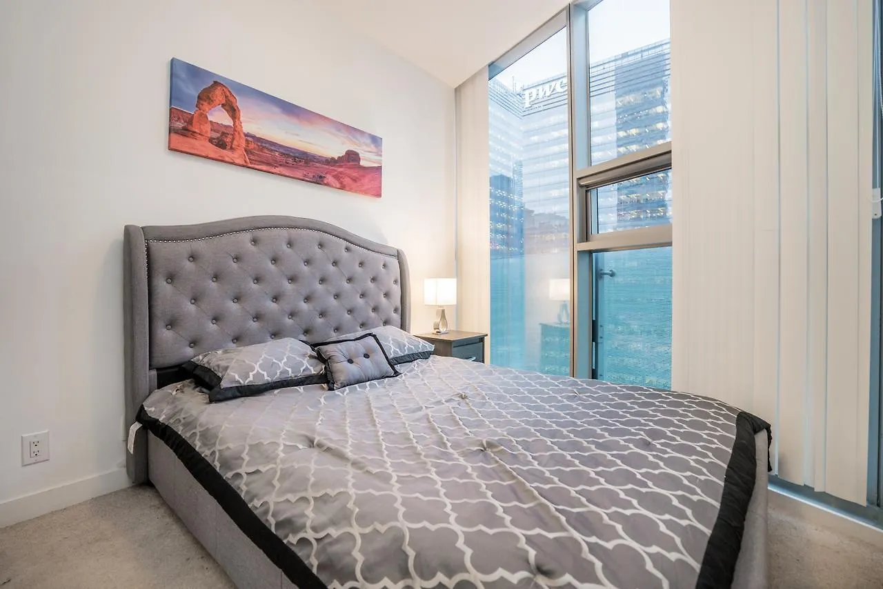 Lägenhet Aaira Suites York St Toronto Kanada