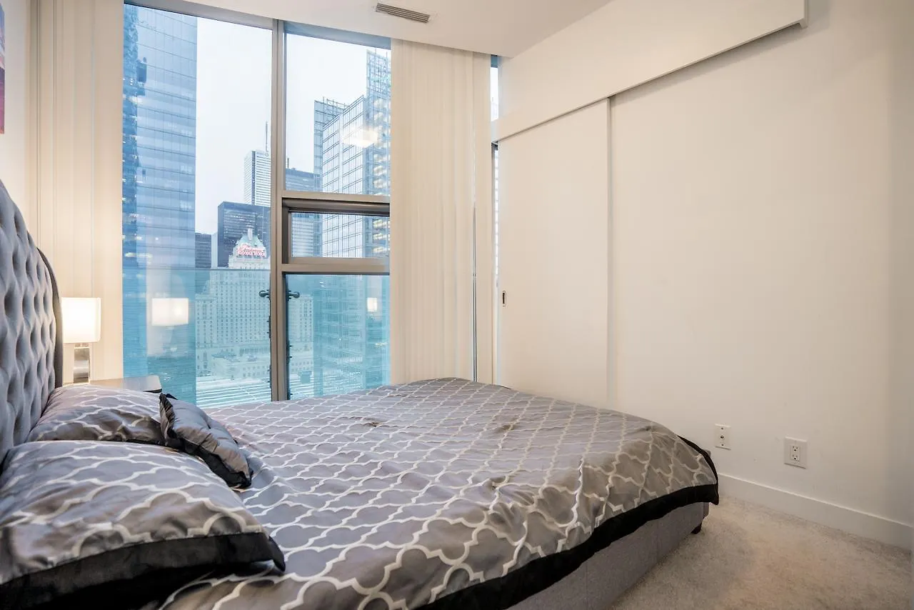 Aaira Suites York St Toronto 0*,